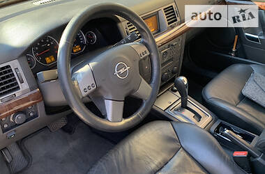 Opel Vectra  2004