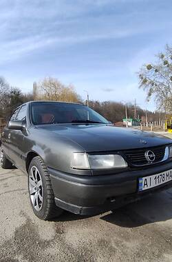 Opel Vectra  1989