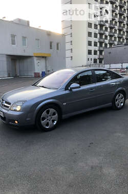 Opel Vectra  2004