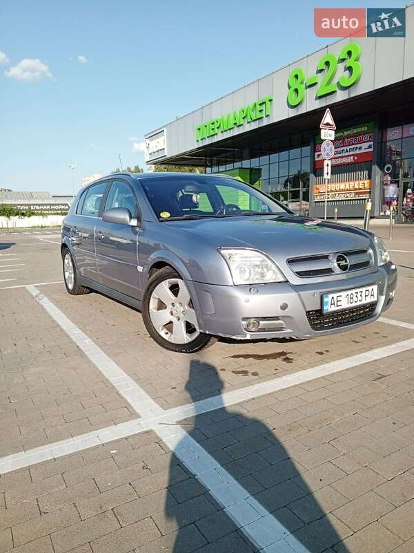 Хэтчбек Opel Vectra