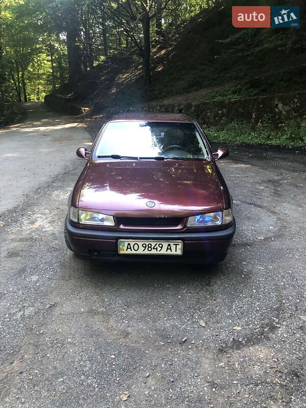 Opel Vectra 1989 года в Ужгороде