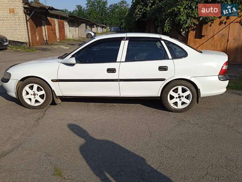 Седан Opel Vectra 1997 в Кривому Розі фото 2 Седан Opel Vectra 1997 в Кривому Розі