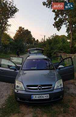 Opel Vectra  2004