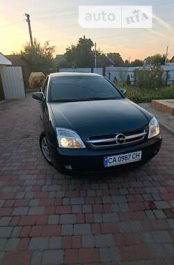 Opel Vectra  2004