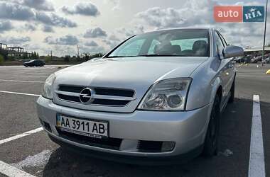 Opel Vectra  2004
