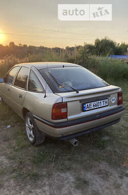 Opel Vectra  1990