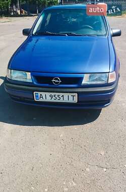 Opel Vectra  1995