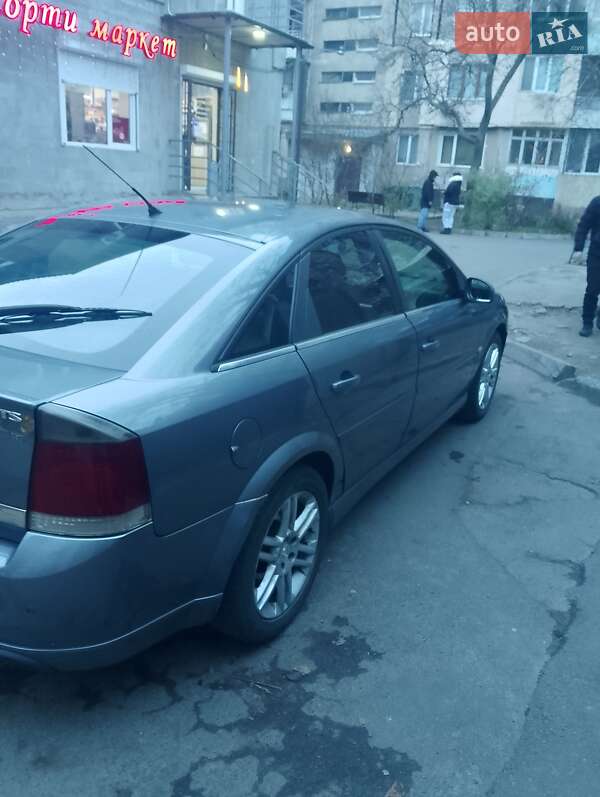 Лифтбек Opel Vectra