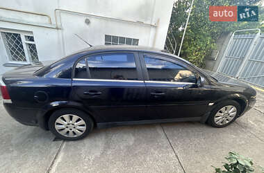 Opel Vectra  2004