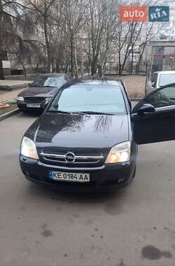 Opel Vectra  2005
