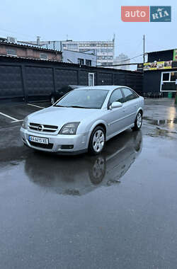 Opel Vectra  2004