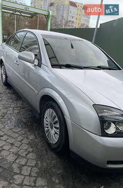 Opel Vectra  2004