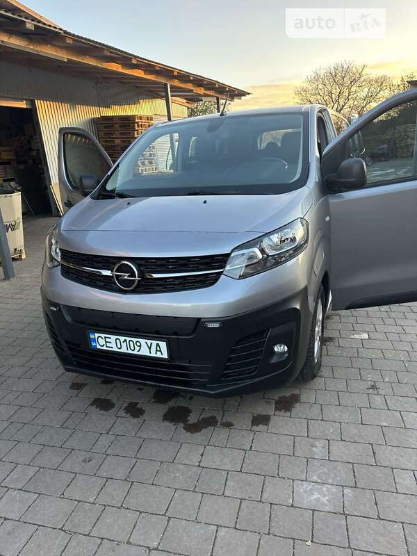 Мінівен Opel Vivaro-e