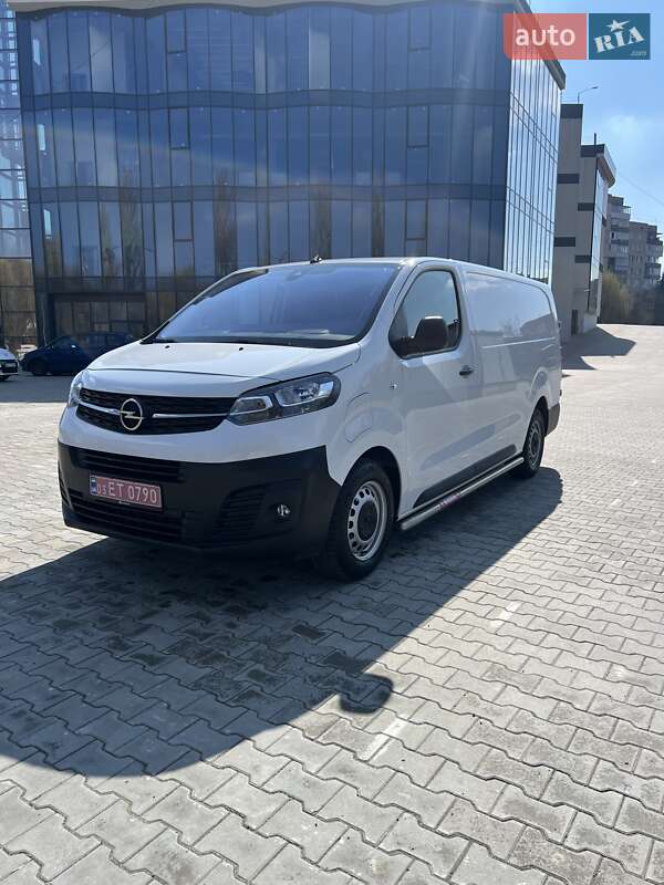 Вантажівки Opel Vivaro-e