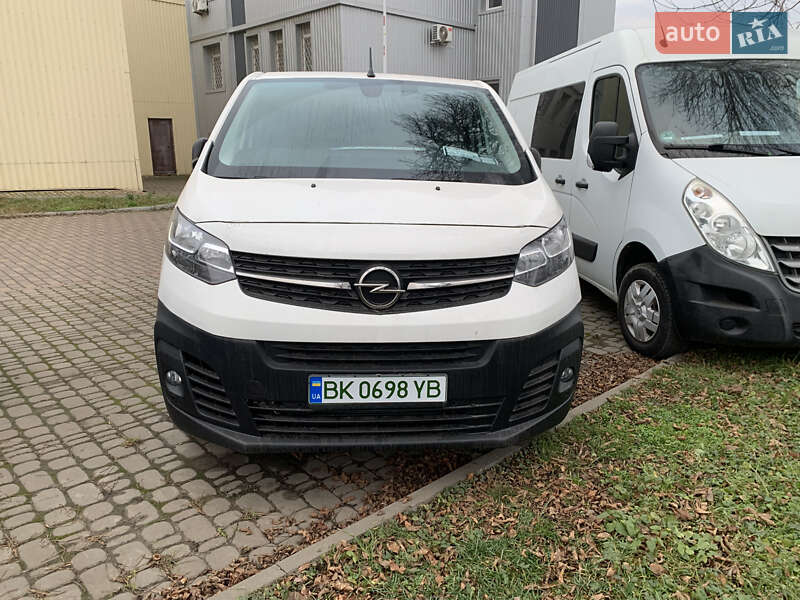 Вантажівки Opel Vivaro-e