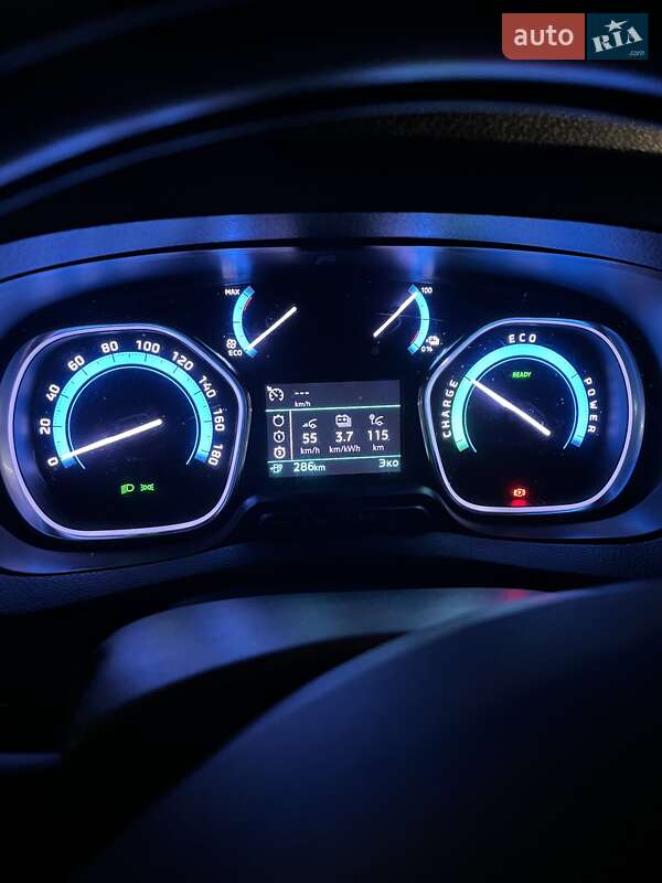 Мінівен Opel Vivaro-e