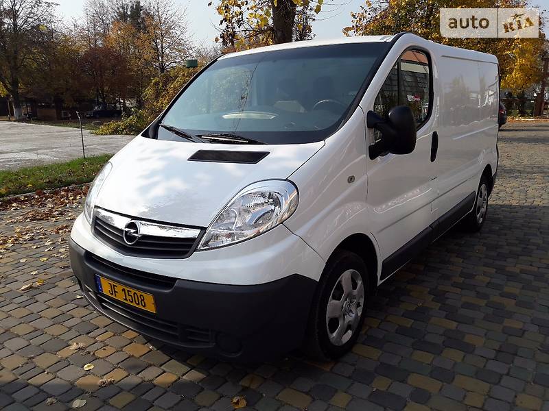 Opel Vivaro 2014 року