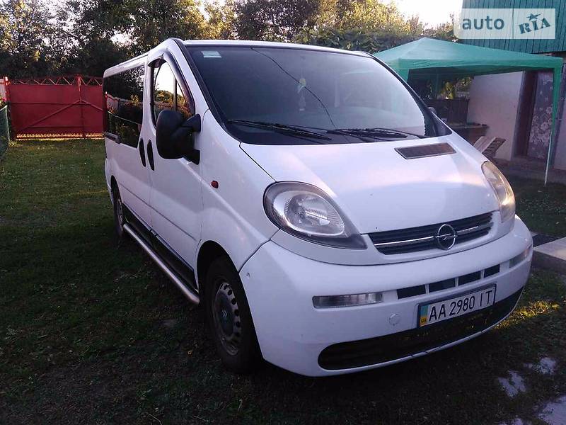 Opel Vivaro 2003 года