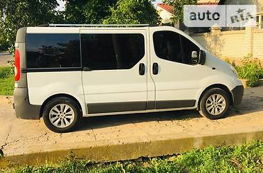 Opel Vivaro  2011