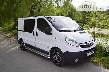 Opel Vivaro  2011