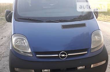 Opel Vivaro  2004