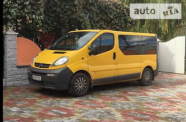 Opel Vivaro  2004