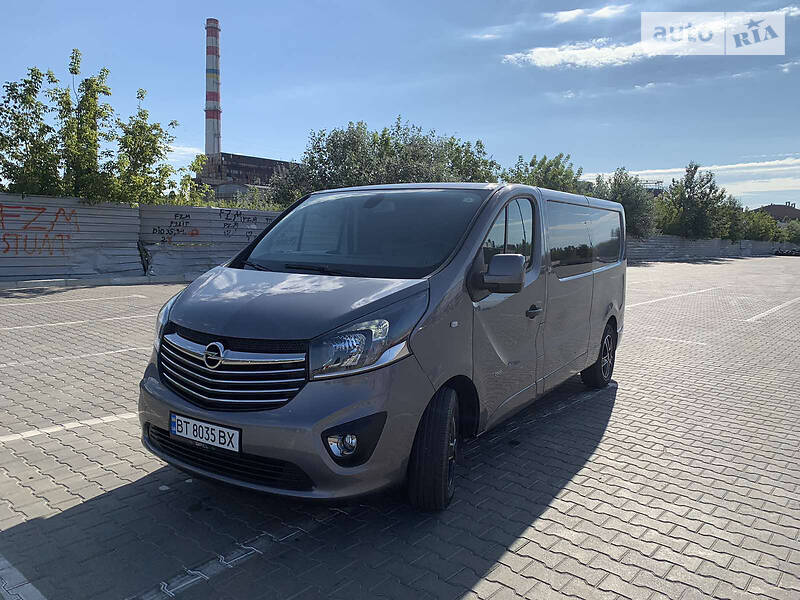 Грузовой фургон Opel Vivaro