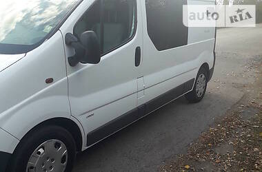 Opel Vivaro  2011