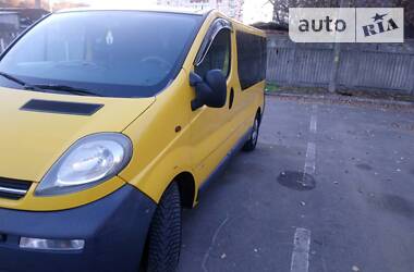 Opel Vivaro  2004