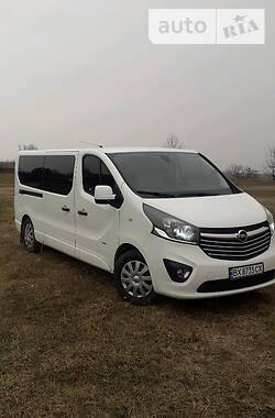 Opel Vivaro  2015