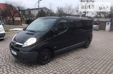 Opel Vivaro  2011