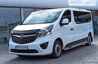 Opel Vivaro Long 2016