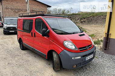 Opel Vivaro  2005