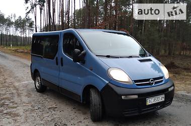 Opel Vivaro  2004