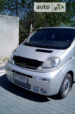 Opel Vivaro  2002