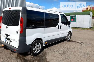 Opel Vivaro  2011