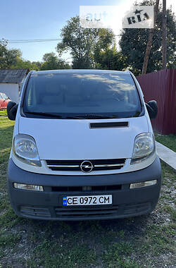 Opel Vivaro  2005