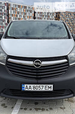 Opel Vivaro  2015