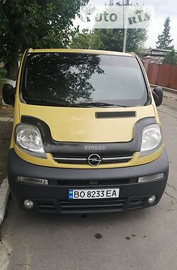 Opel Vivaro  2004