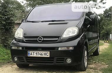 Opel Vivaro  2004