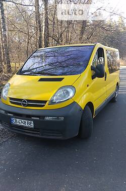 Opel Vivaro  2003