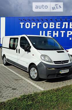 Opel Vivaro  2005