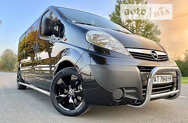 Opel Vivaro  2008