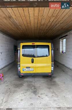 Opel Vivaro  2005