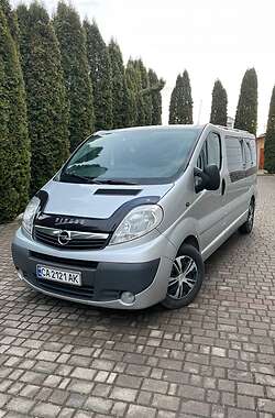 Opel Vivaro  2012