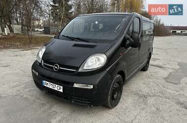 Opel Vivaro  2004