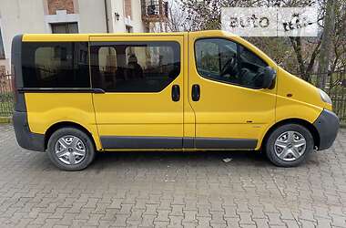 Opel Vivaro  2004