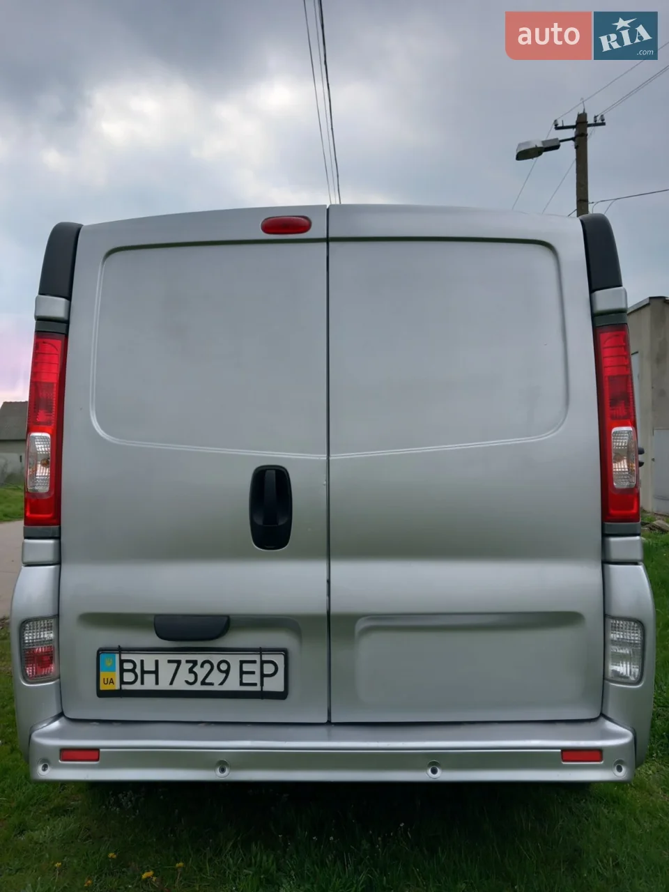 2010 Opel Vivaro - мініатюра 2