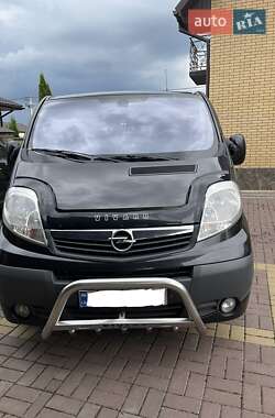 Opel Vivaro  2013
