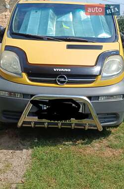 Opel Vivaro  2003
